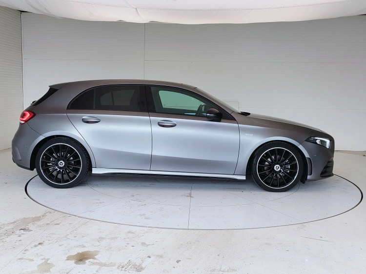 7 - Mercedes-Benz Classe A 180 d Premium Night edition auto