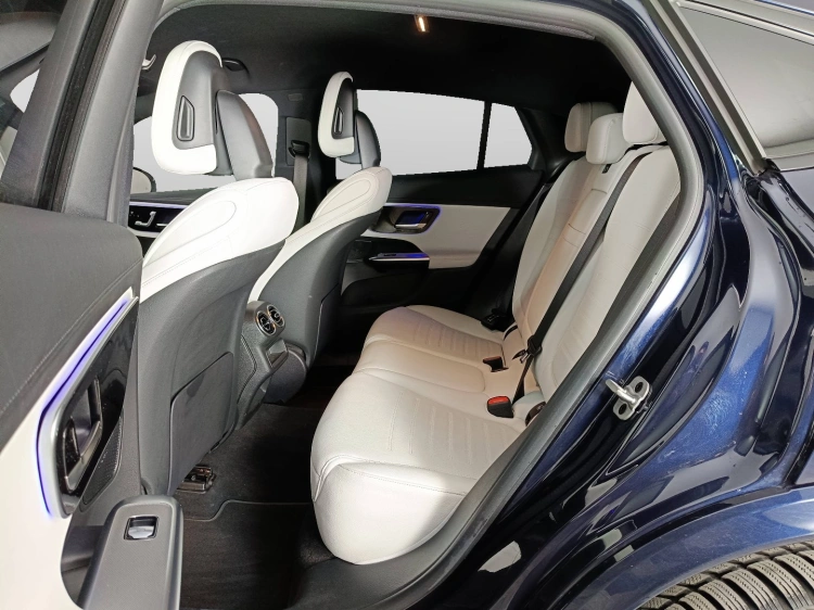 9 - Mercedes-Benz GLC 300 de phev AMG Line Premium Plus 4matic auto