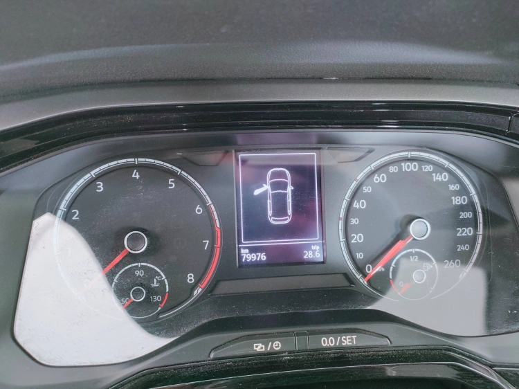 17 - Volkswagen Polo Polo 5p 1.0 mpi Comfortline 75cv