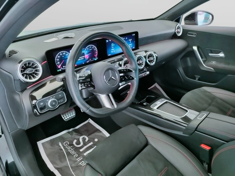 15 - Mercedes-Benz Classe A 180 AMG Line Advanced Plus auto