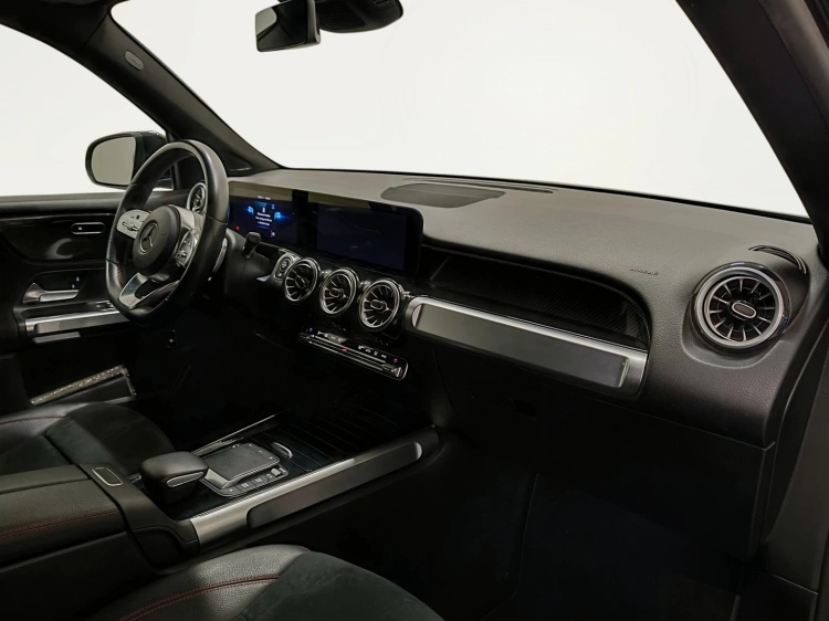 10 - Mercedes-Benz GLB 220 d Premium auto