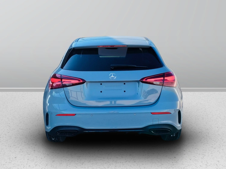 4 - Mercedes-Benz Classe A 180 d Automatic