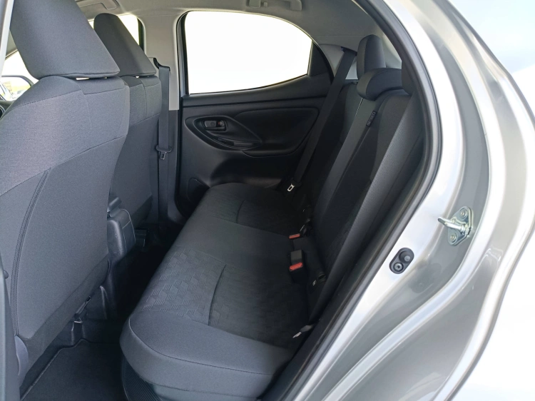 9 - Toyota Yaris Yaris 1.5h Trend