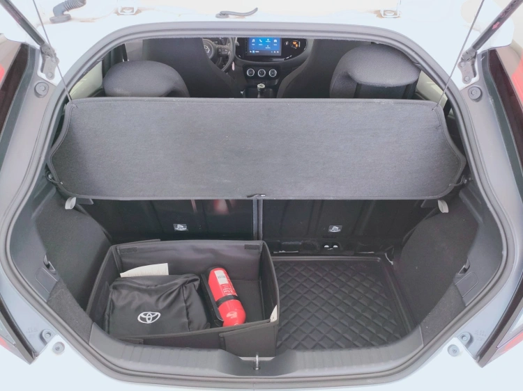 9 - Toyota Aygo X Aygo X 1.0 Active 72cv