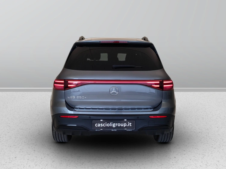 5 - Mercedes-Benz EQB 250+ AMG Line Advanced