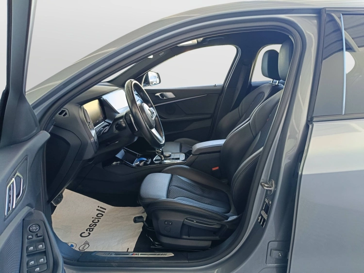 8 - BMW Serie 1 118d Msport auto