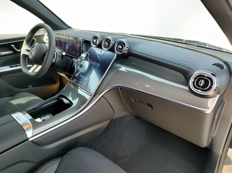 10 - Mercedes-Benz GLC glc 300 de 4Matic Plug-in Hybrid Coupe
