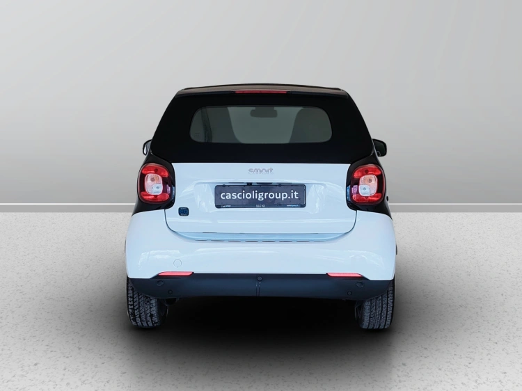 4 - smart fortwo Fortwo Cabrio eq Pulse 22kW