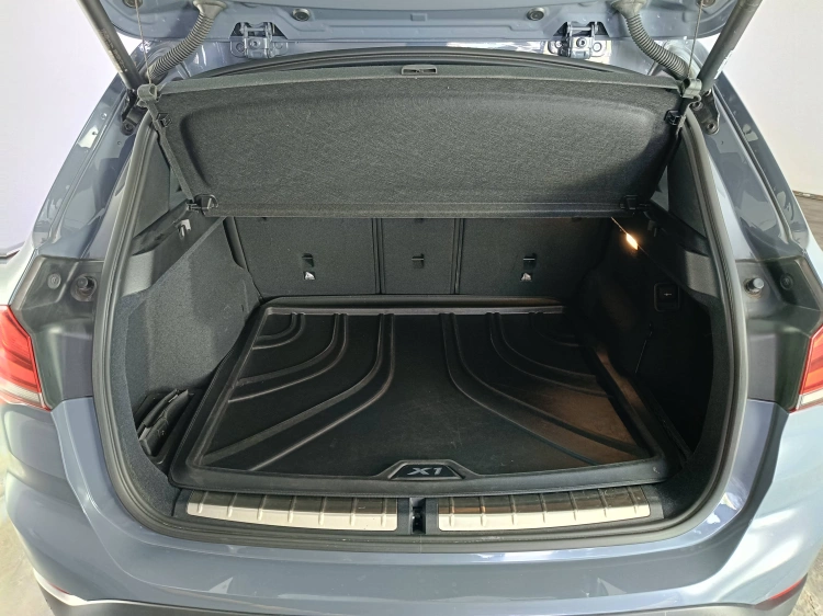 17 - BMW X1 X1 xdrive18d xLine