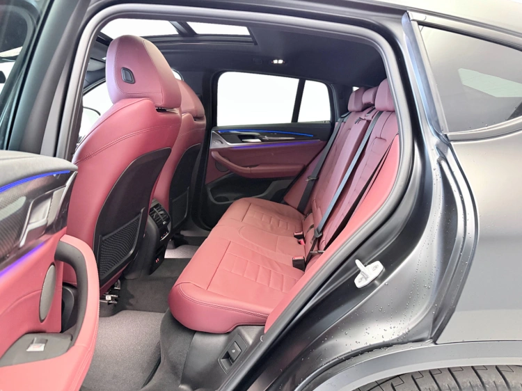27 - BMW X4 BMW X4 M40d xDrive