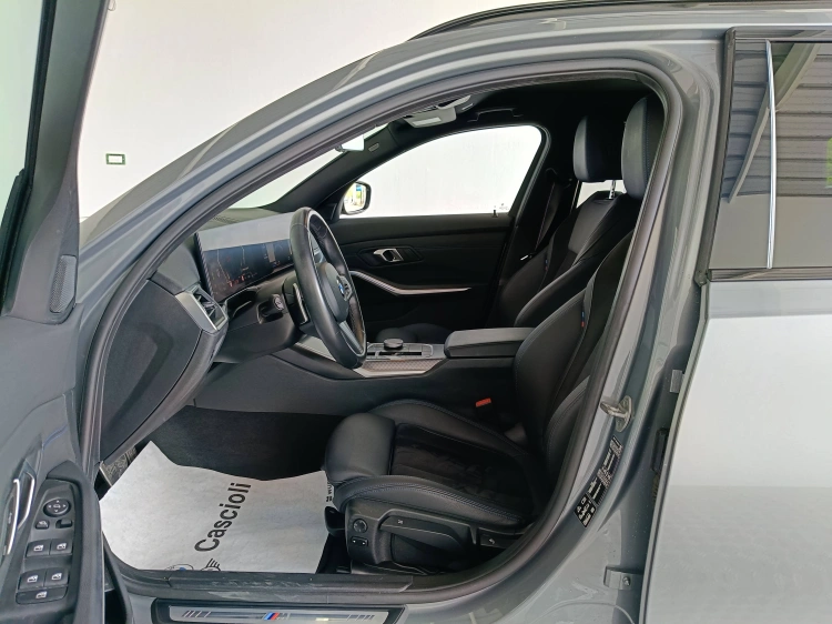 8 - BMW Serie 3 320d Touring mhev 48V Msport xdrive auto