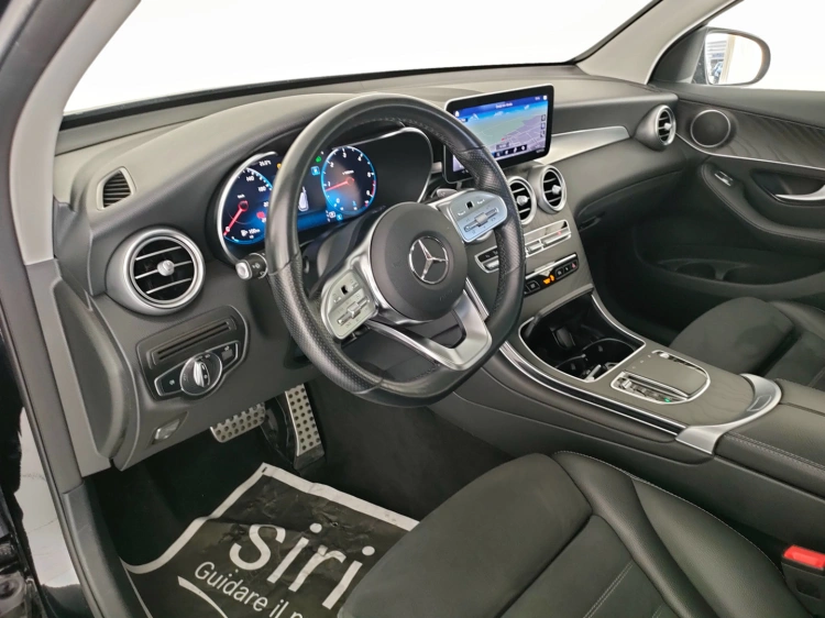 14 - Mercedes-Benz GLC 220 d Premium 4matic auto