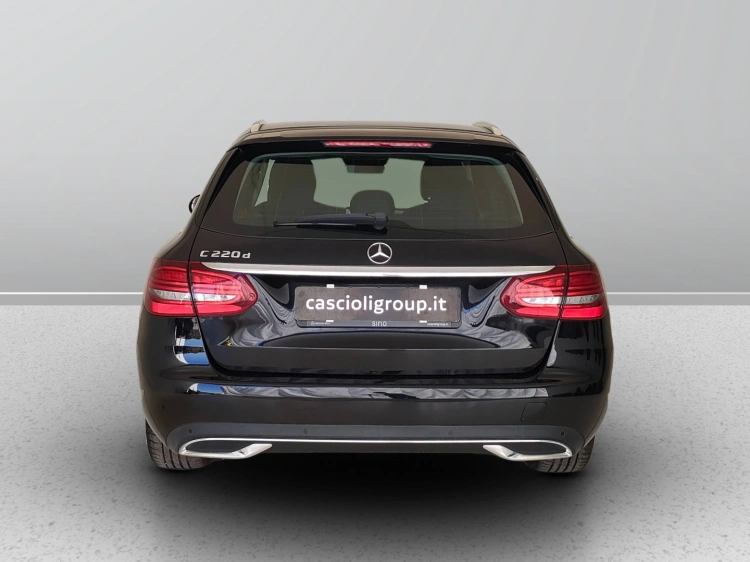 4 - Mercedes-Benz Classe C SW 220 d Sport auto