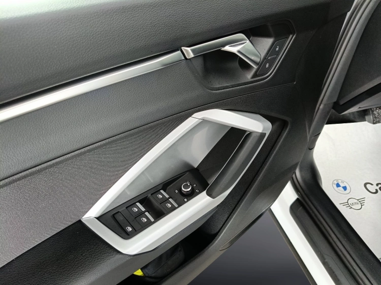 18 - Audi Q3 Q3 35 1.5 tfsi Business s-tronic