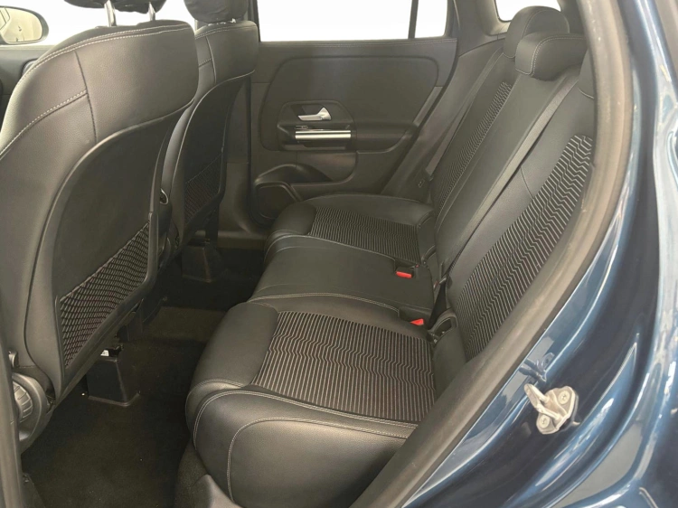 13 - Mercedes-Benz GLA 180 d Sport Plus auto