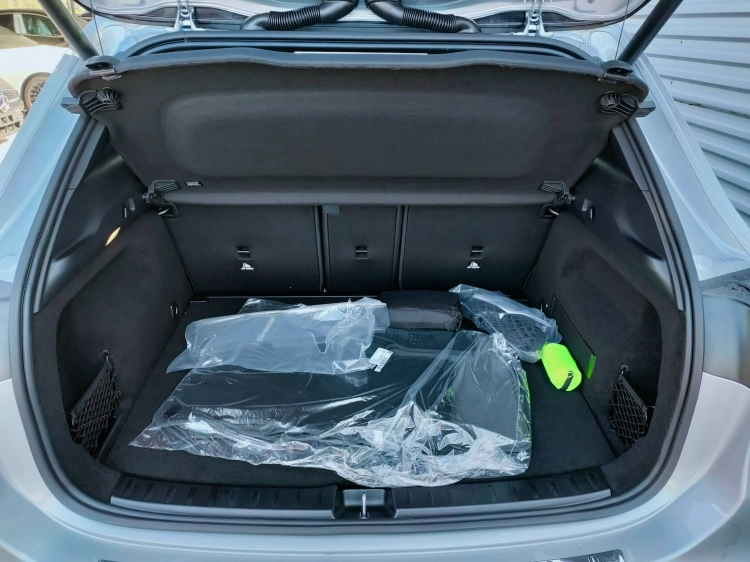 5 - Mercedes-Benz GLA 200 d automatic