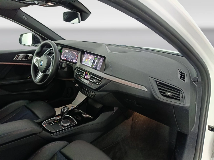 10 - BMW Serie 1 M 135i xdrive auto