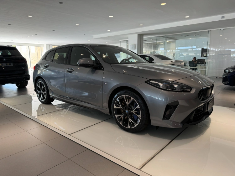 4 - BMW Serie 1 BMW 120d