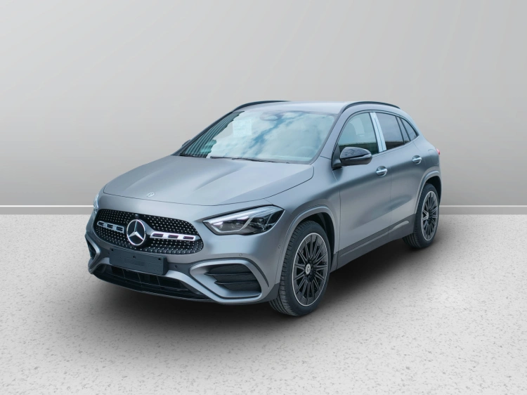 1 - Mercedes-Benz GLA 200 d automatic