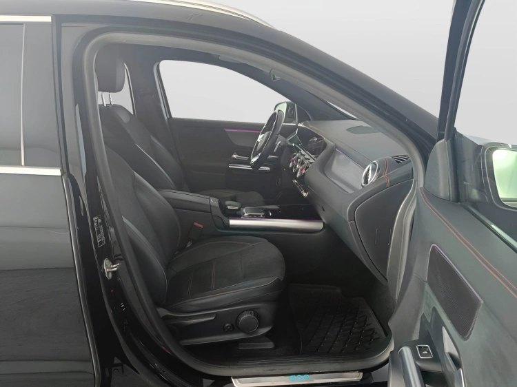 12 - Mercedes-Benz EQA 250 Premium