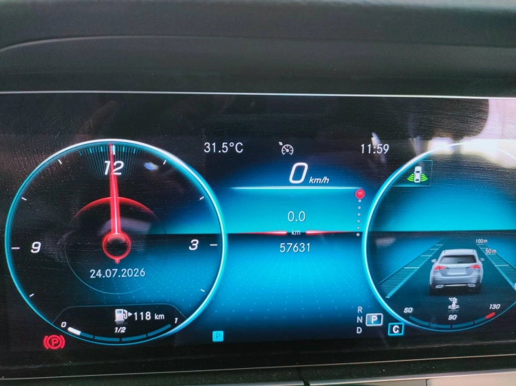 19 - Mercedes-Benz Classe E 220 d Business Sport 4matic auto my20
