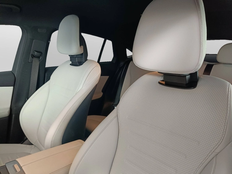 18 - Mercedes-Benz GLC 300 de phev AMG Line Premium 4matic auto