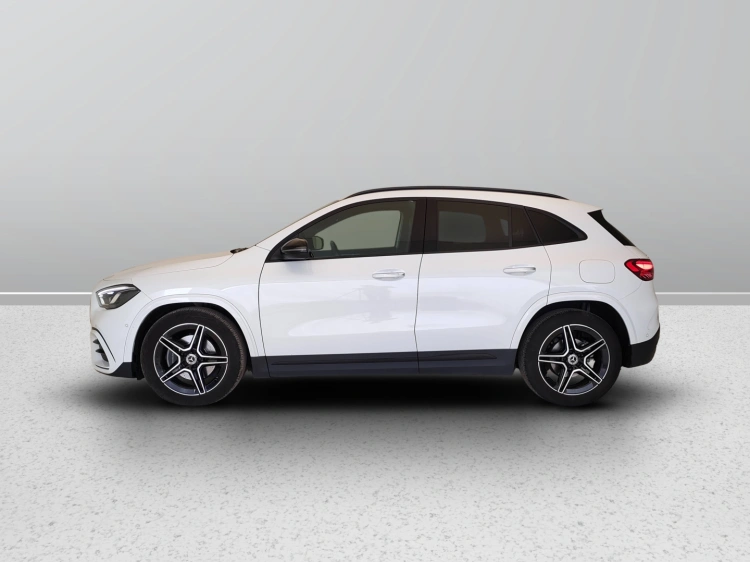 3 - Mercedes-Benz GLA 200 d AMG Line Advanced Plus auto