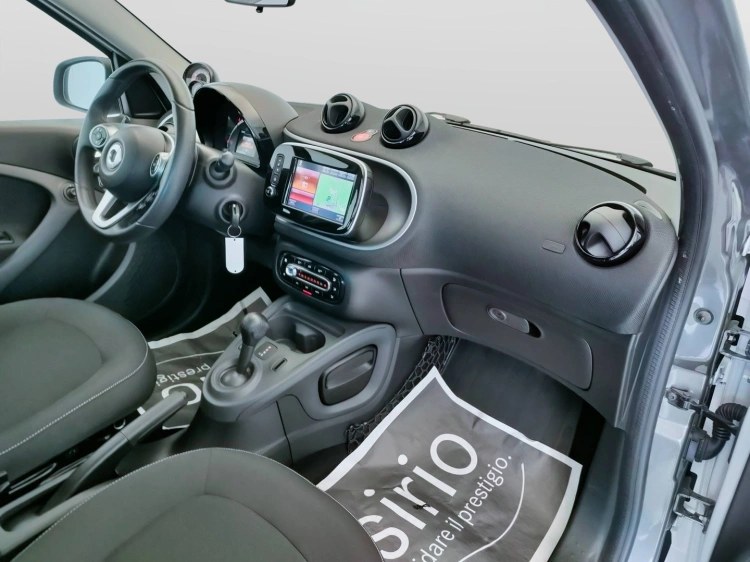 15 - smart forfour Forfour 1.0 Passion 71cv twinamic my18