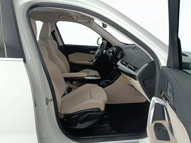 11 - BMW X1 X1 sdrive18d X-Line auto