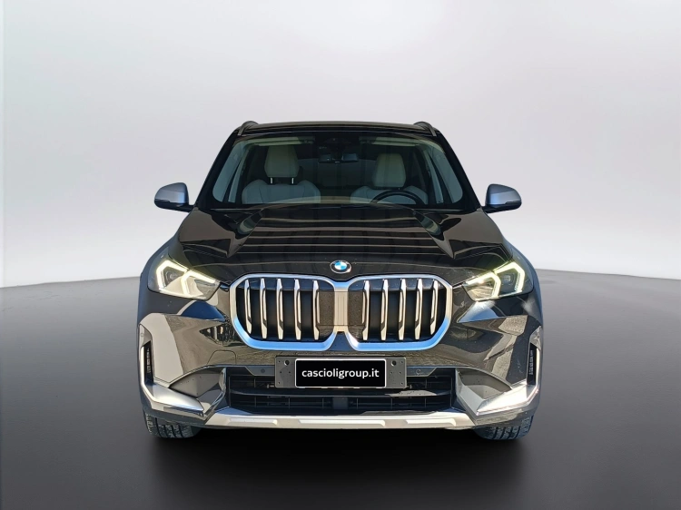 2 - BMW X1 X1 sdrive18i X-Line auto