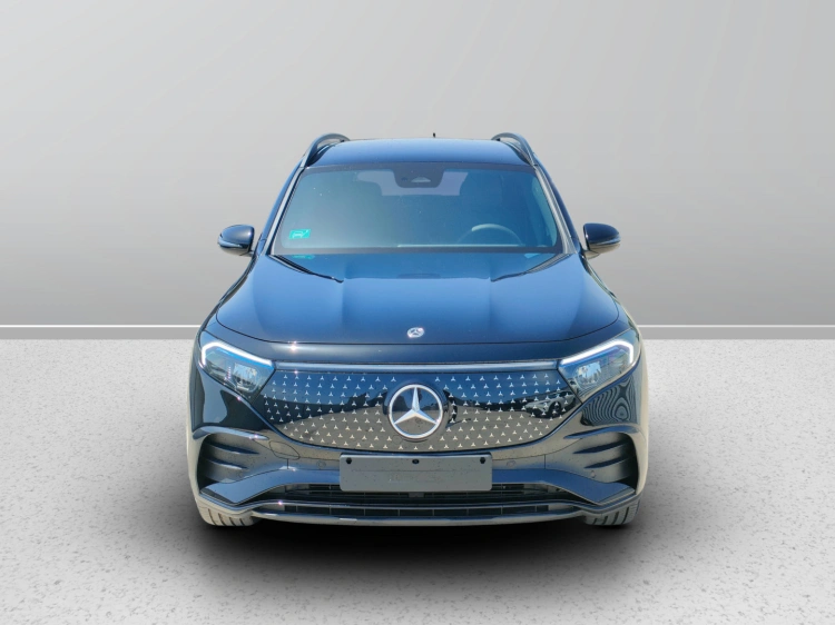 2 - Mercedes-Benz EQB 250+