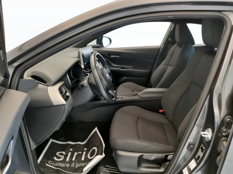 14 - Toyota C-HR C-HR 1.8h Business e-cvt