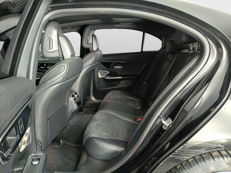 9 - Mercedes-Benz Classe C 220 d mhev AMG Line Premium Plus 4matic 197cv auto