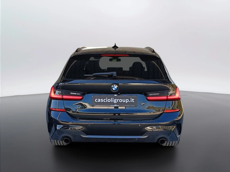 5 - BMW Serie 3 318d Touring Msport auto