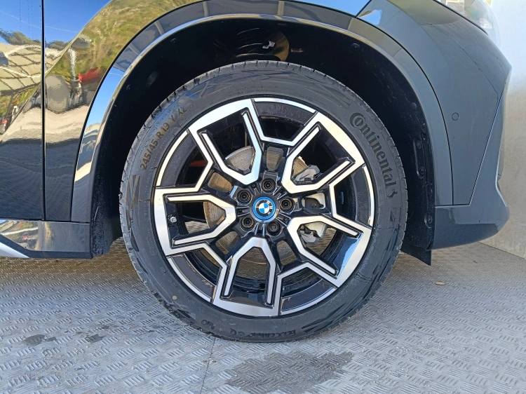 12 - BMW iX1 BMW iX1 eDrive20