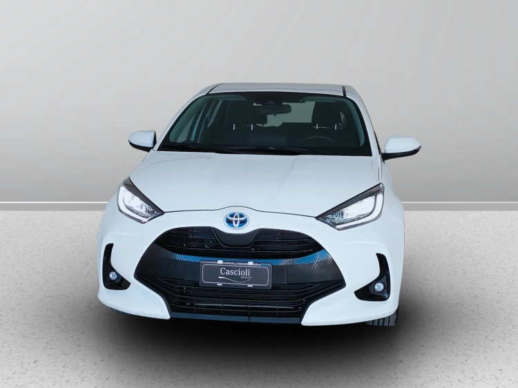 2 - Toyota Yaris Yaris 1.5h Trend