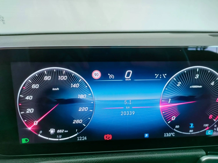 14 - Mercedes-Benz GLB 180 d Progressive Advanced auto