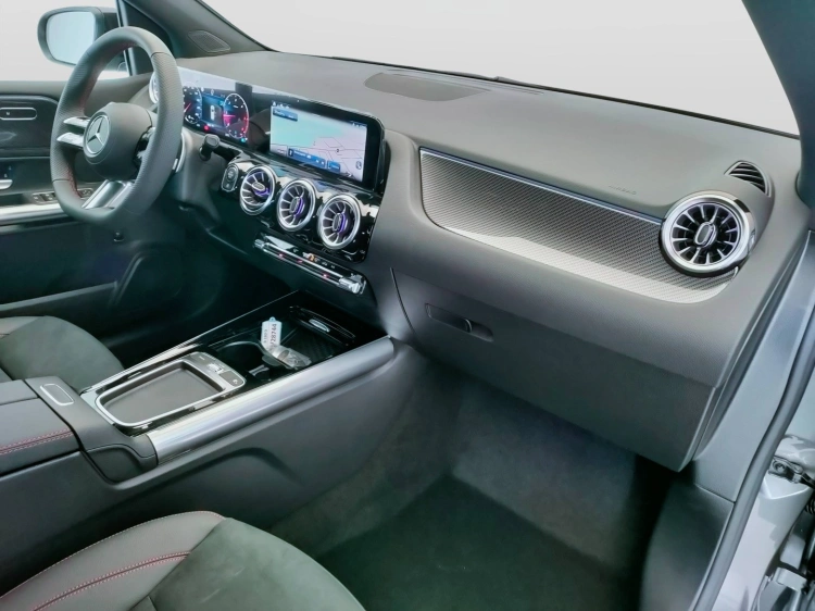 15 - Mercedes-Benz Classe B 180 d AMG Line Advanced Plus auto
