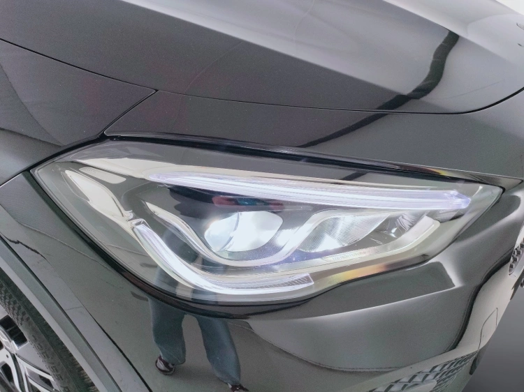 10 - Mercedes-Benz GLA 200 d Sport Plus 4matic auto