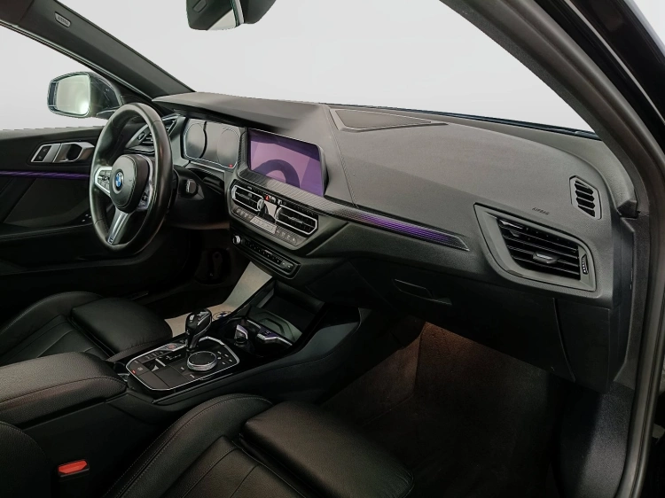 9 - BMW Serie 1 118d Msport auto