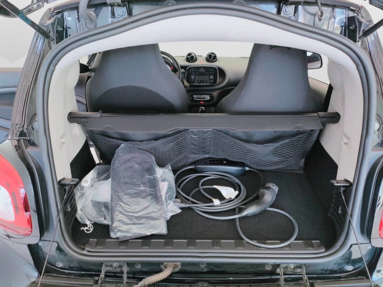 13 - smart fortwo Fortwo eq Pure 4,6kW