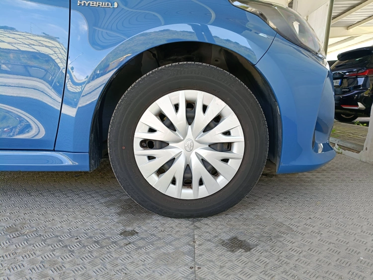 15 - Toyota Yaris Yaris 1.5h Active