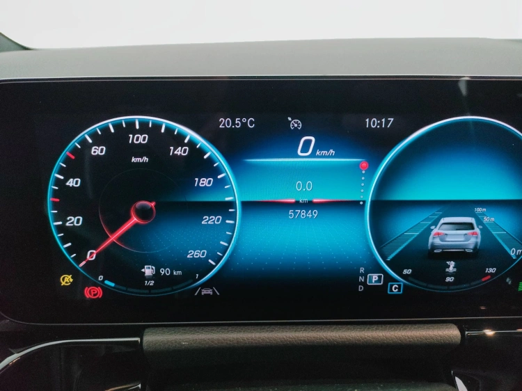 18 - Mercedes-Benz GLA 200 d Sport Plus 4matic auto