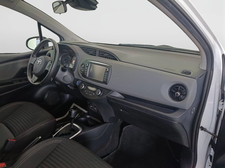 10 - Toyota Yaris Yaris 5p 1.5h Active
