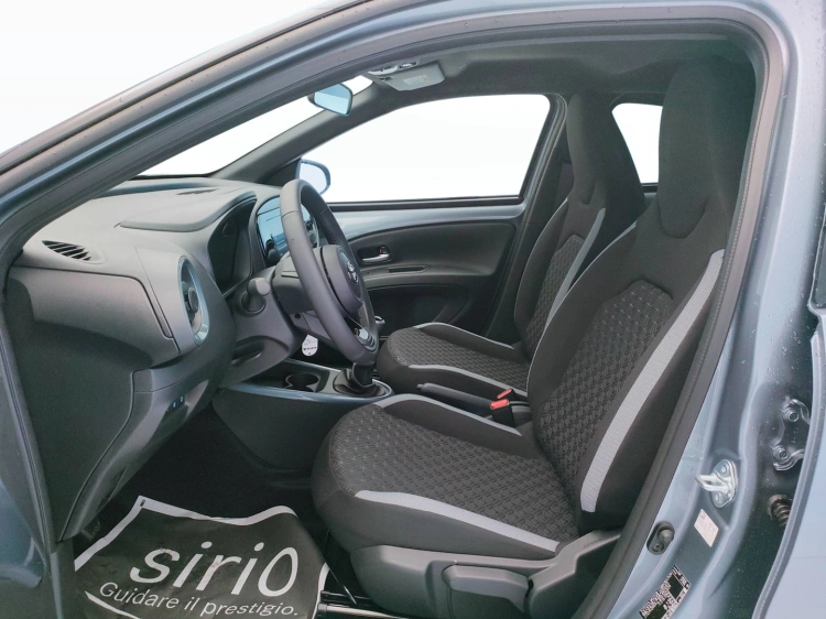 12 - Toyota AYGO X AYGO X 10B MT TREND MY24