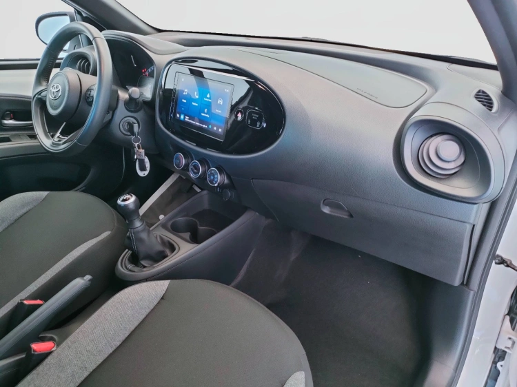12 - Toyota Aygo X Aygo X 1.0 Active 72cv