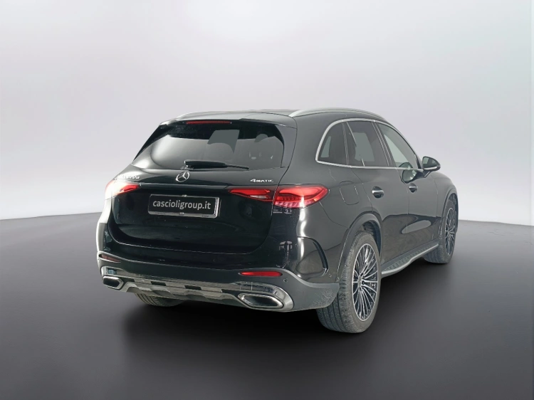 4 - Mercedes-Benz GLC 220 d AMG Premium Plus 4matic auto
