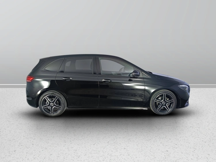 6 - Mercedes-Benz Classe B 180 d AMG Line Premium auto