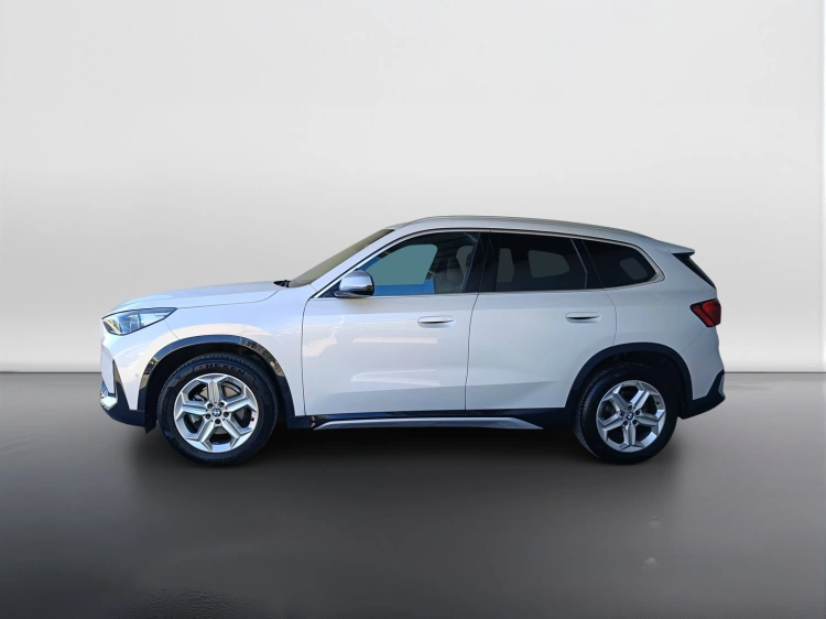 6 - BMW X1 X1 sdrive18d X-Line auto
