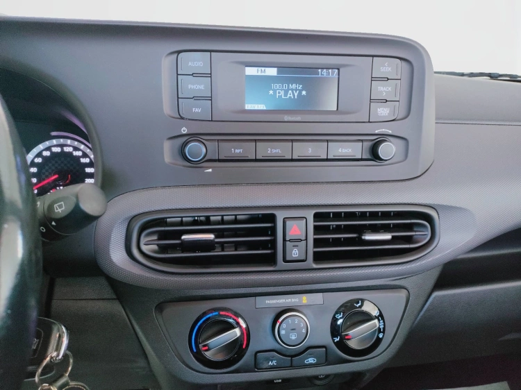 14 - Hyundai i10 i10 1.0 mpi Advanced
